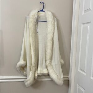 Sioni Cream Faux Fur Trimmed Poncho